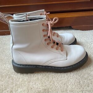Dr. Martens White Leather 1460J Boots Size 5‎
